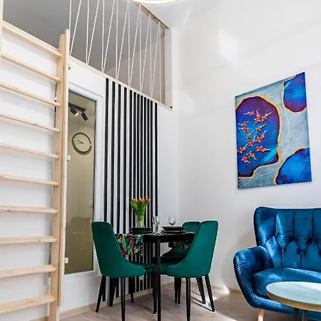 Apartment Apartament Srodmiescie Fabryczna *